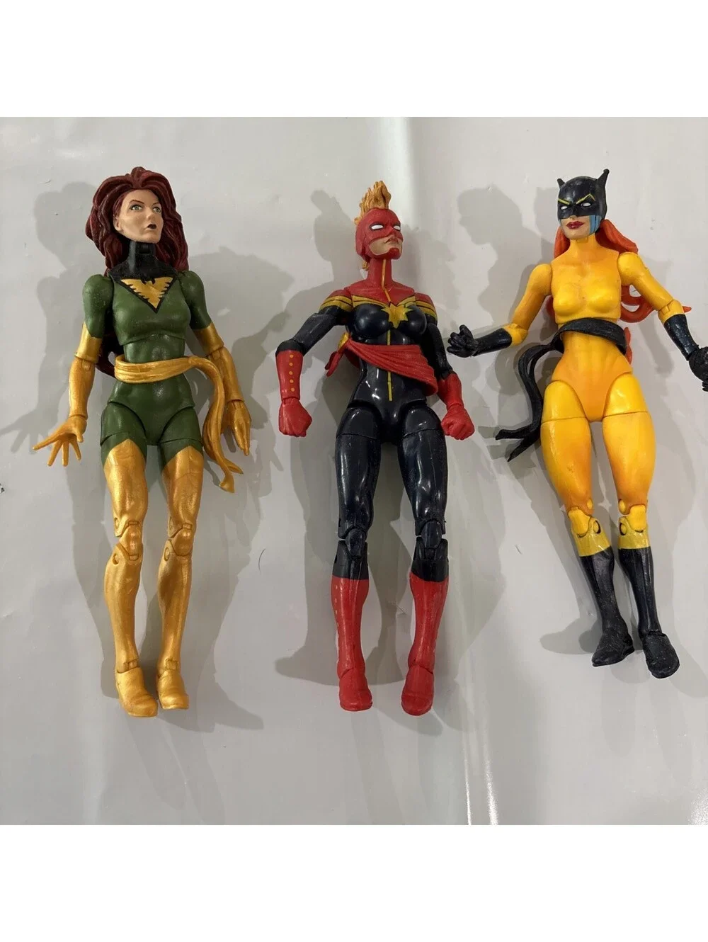 MARVEL UNIVERSE LEGEND SERIES CAPTAIN MARVEL CAROL DANVER, HELLCAT, PHOENIX JEAN